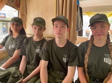 Курсанты Центра «ВОИН» проехали по знаковым местам Екатеринбурга в тематическом трамвае-лектории