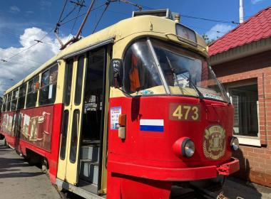 Курсанты Центра «ВОИН» проехали по знаковым местам Екатеринбурга в тематическом трамвае-лектории