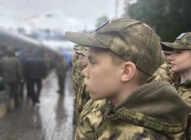 Мурманские курсанты встретили агитационный поезд  «Единство в памяти. Сила в подвиге»