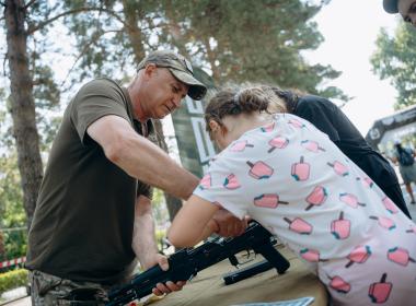 Жители Хабаровска прошли «Тропу воина» в День ветерана боевых действий