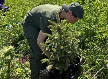 Курсанты камчатского Центра «ВОИН» приняли участие в акции «Сад памяти»
