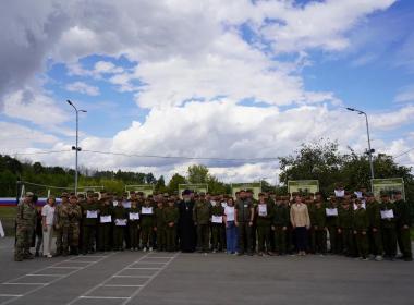 Директор Центра «ВОИН» закрыл финальную смену «Время юных героев» в Белгородской области