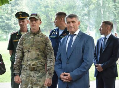 Глава Чувашии Олег Николаев  и Центр ВОИН в республике вместе отметили День государственного флага России