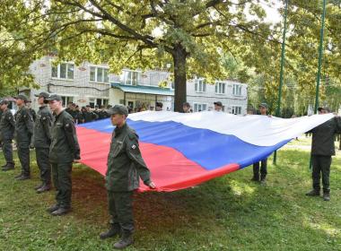 Глава Чувашии Олег Николаев  и Центр ВОИН в республике вместе отметили День государственного флага России