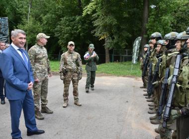 Глава Чувашии Олег Николаев  и Центр ВОИН в республике вместе отметили День государственного флага России