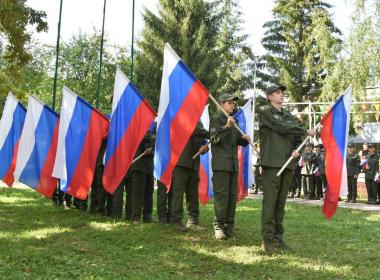Глава Чувашии Олег Николаев  и Центр ВОИН в республике вместе отметили День государственного флага России