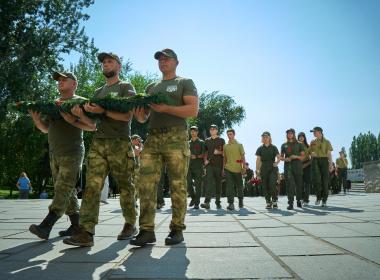 Курсанты межрегиональной смены «Время юных героев» почтили память защитников Сталинграда