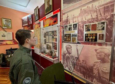 Хабаровские курсанты прошли по дорогам Победы в Военно-историческом музее Восточного военного округа